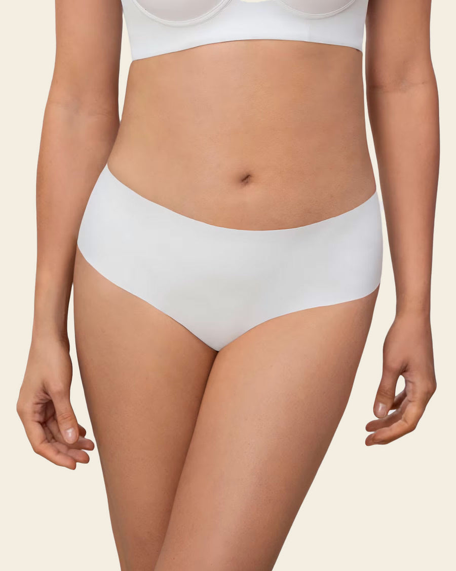 Leonisa 3-Pack Totally Seamless Mid-Rise Microfiber Cheeky Panties